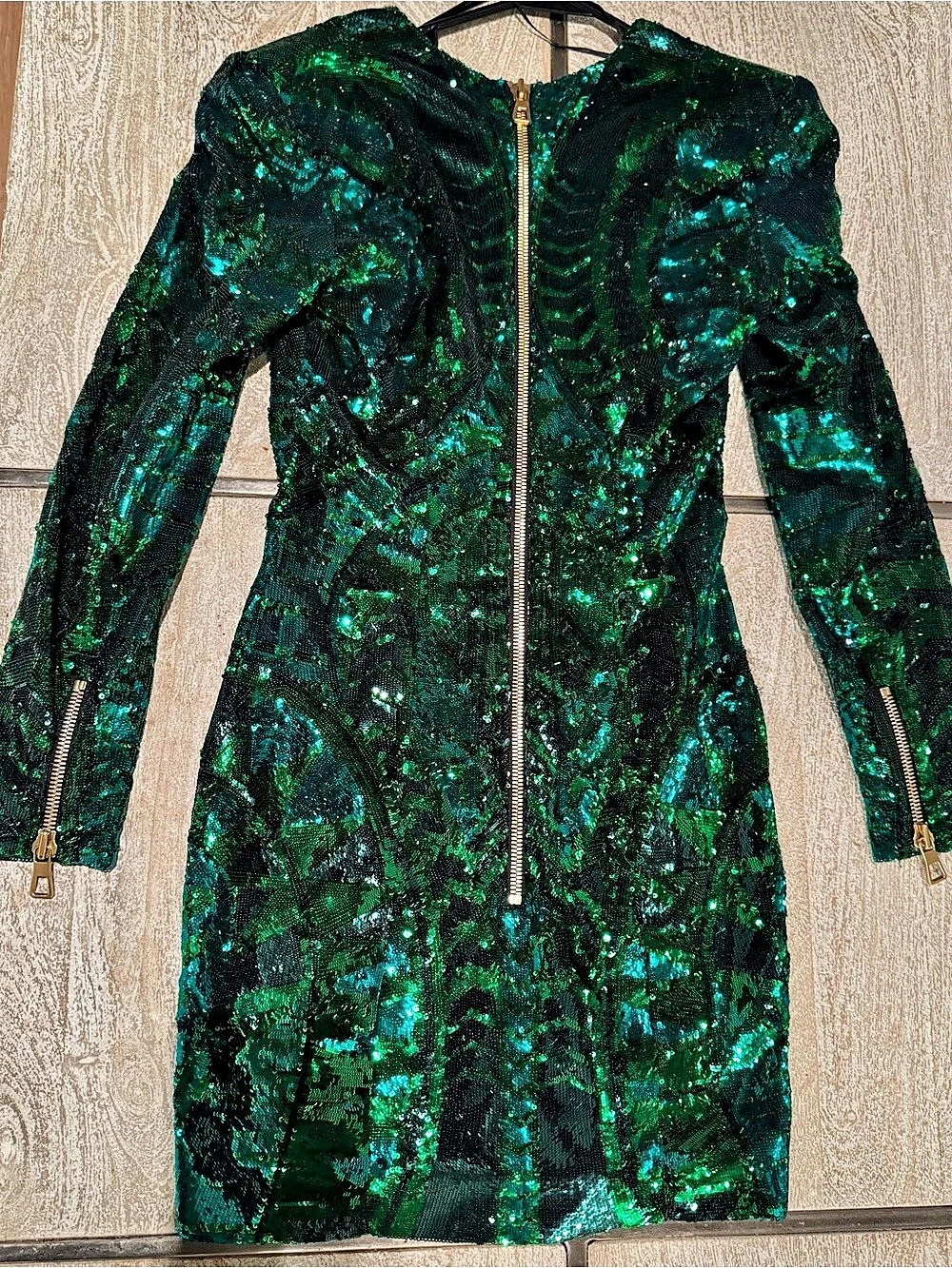 Balmain x H&M Sequin Mini Dress
Women - Picture 3 of 3